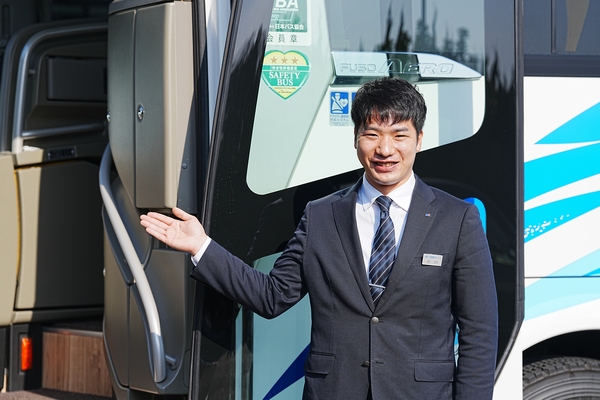 貸切バスと運転手